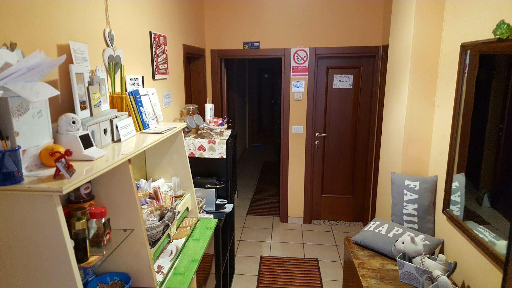 Stazione Centrale Bed and Breakfast Bologna Esterno foto